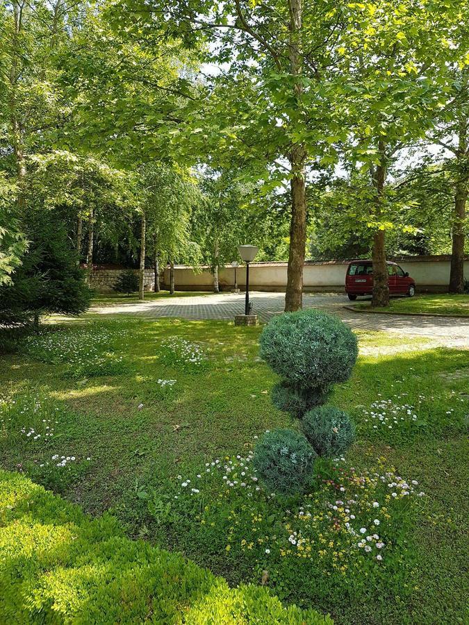 Motel Paradise Oryakhovo Dış mekan fotoğraf